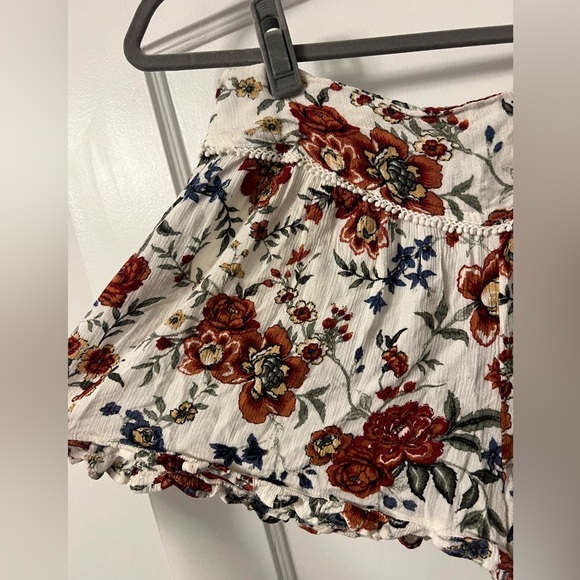 Aerie Floral Lightweight Flowy Shorts - Picture 2 of 3